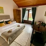 Tenger-szem Panzio Es Lovasudvar 4*
