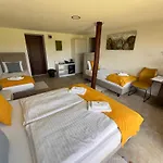 Tenger-szem Panzio Es Lovasudvar Bed & Breakfast