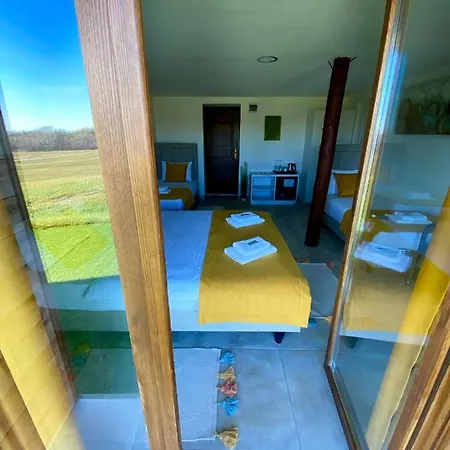 Tenger-szem Panzio Es Lovasudvar 4*