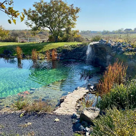 Tenger-szem Panzio Es Lovasudvar Zánka