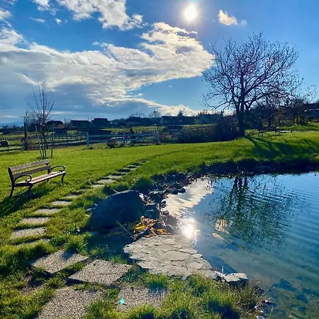 Tenger-szem Panzio Es Lovasudvar B&B Zánka