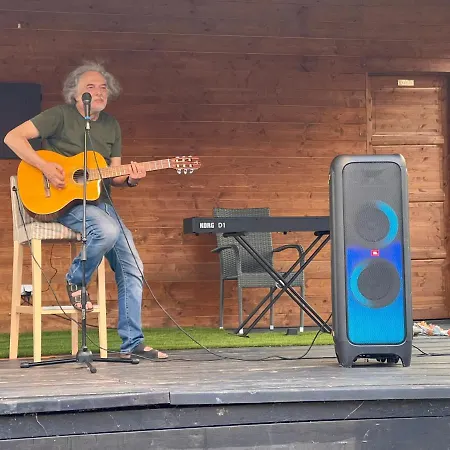 Tenger-szem Panzio Es Lovasudvar