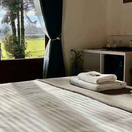 Tenger-szem Panzio Es Lovasudvar B&B Zánka