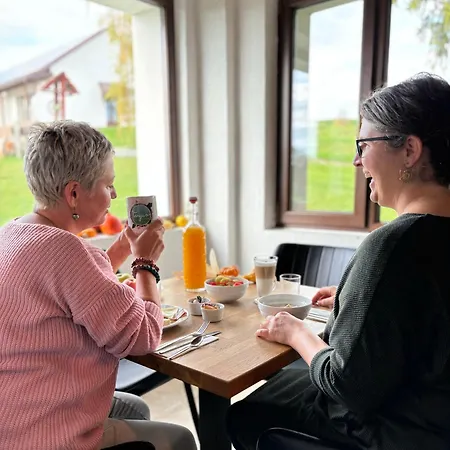 Alojamento de Acomodação e Pequeno-almoço Tenger-szem Panzió és Lovasudvar Zánka