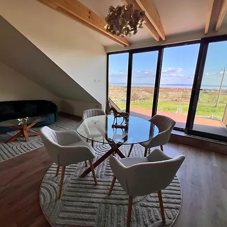 Tenger-szem Panzio Es Lovasudvar לינה וארוחת בוקר 4*