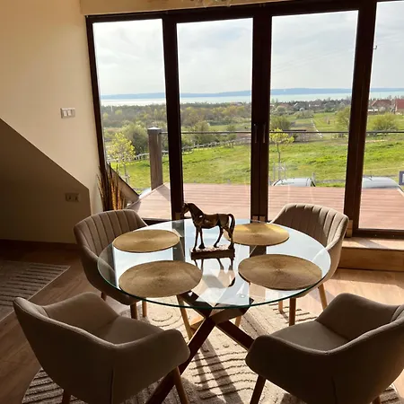 Tenger-szem Panzio Es Lovasudvar Zánka