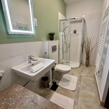 فندق مبيت وإفطار Tenger-szem Panzio Es Lovasudvar 3*