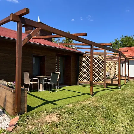 Bed & Breakfast Tenger-szem Panzio Es Lovasudvar 3*