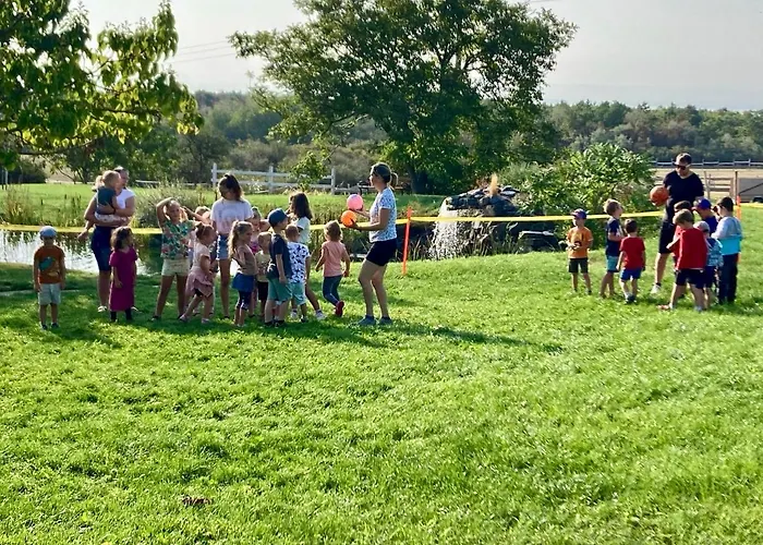 Bed & Breakfast Tenger-szem Panzio Es Lovasudvar