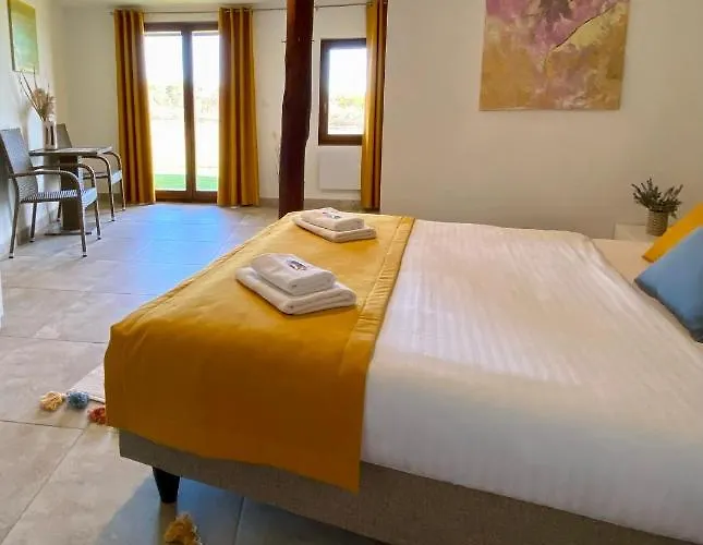 Tenger-szem Panzio Es Lovasudvar 4* Zánka