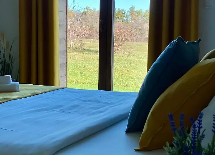 לינה וארוחת בוקר Tenger-szem Panzio Es Lovasudvar Zánka