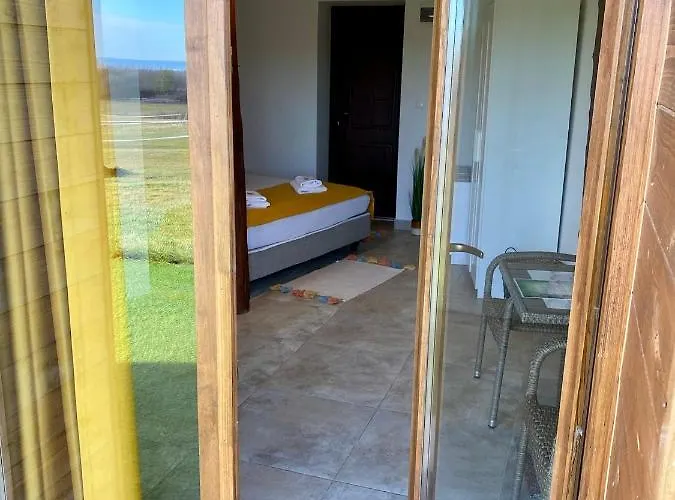 Tenger-szem Panzio Es Lovasudvar