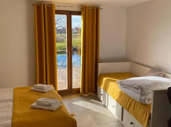 Tenger-szem Panzio Es Lovasudvar 4*