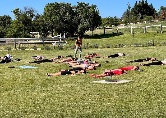 Tenger-szem Panzio Es Lovasudvar