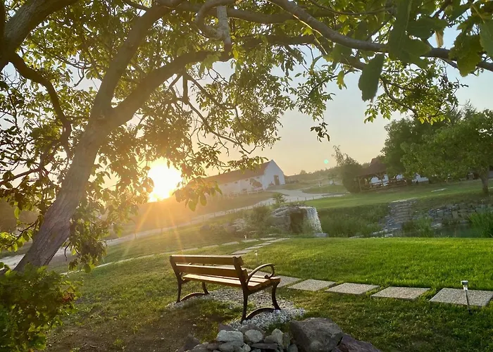 Tenger-szem Panzio Es Lovasudvar לינה וארוחת בוקר