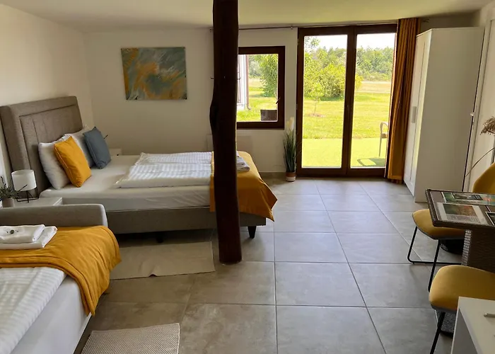 Tenger-szem Panzio Es Lovasudvar לינה וארוחת בוקר 4*