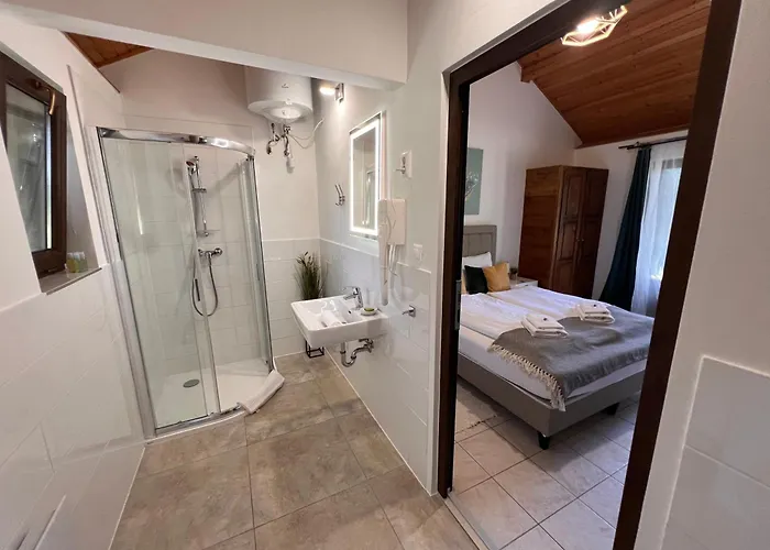 Tenger-szem Panzio Es Lovasudvar לינה וארוחת בוקר Zánka