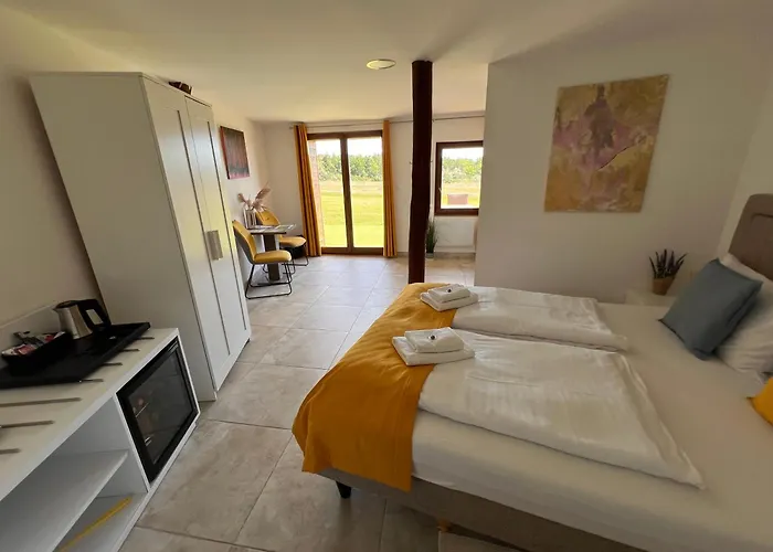 Tenger-szem Panzio Es Lovasudvar 4* Zánka