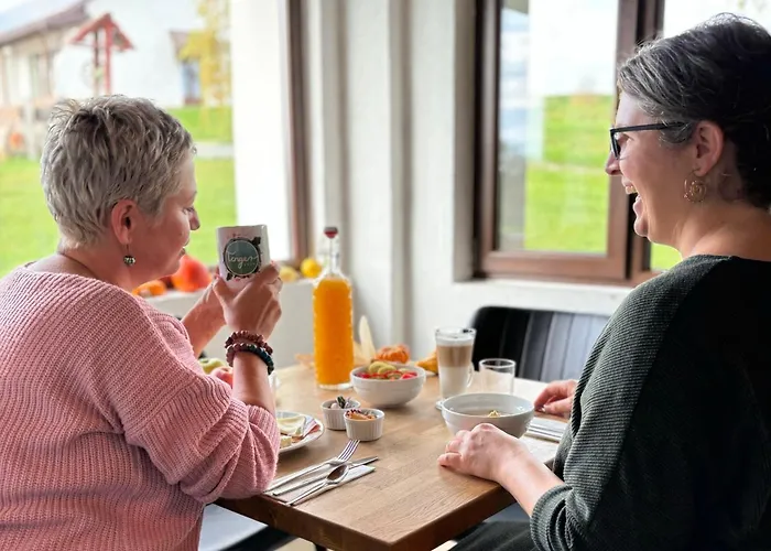 לינה וארוחת בוקר Tenger-szem Panzio Es Lovasudvar Zánka